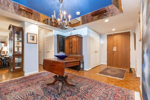 Toronto C09, ON M4W 3M4,278 Bloor ST E #1605