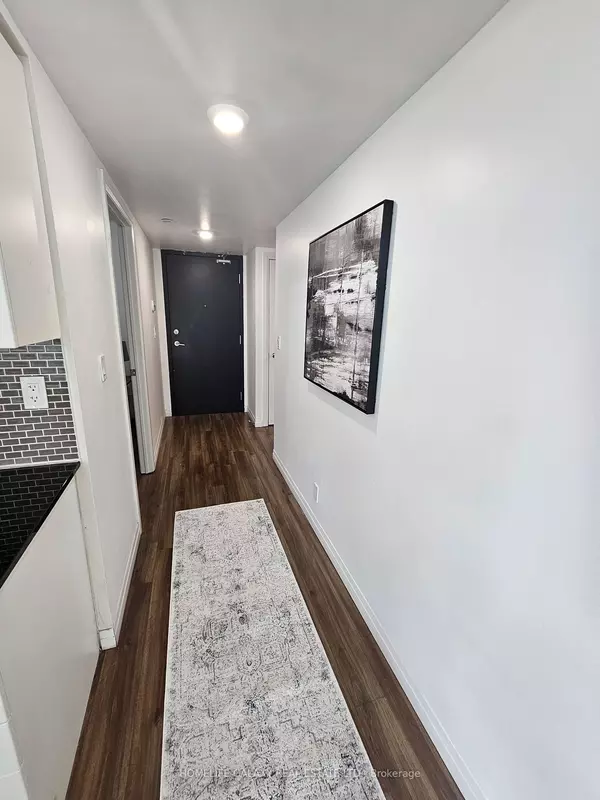 Toronto E04, ON M1R 0B5,2152 Lawrence AVE E #607