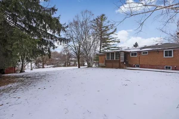 Clarington, ON L1B 1C7,31 ROBERT ST W