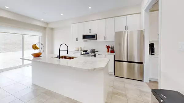 New Tecumseth, ON L9R 0V9,48 Janes CRES