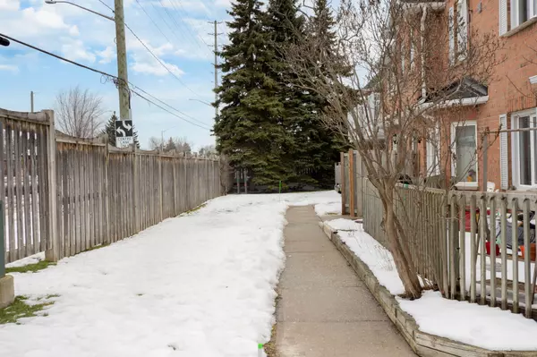 Barrie, ON L4N 7L4,500 Essa RD #3