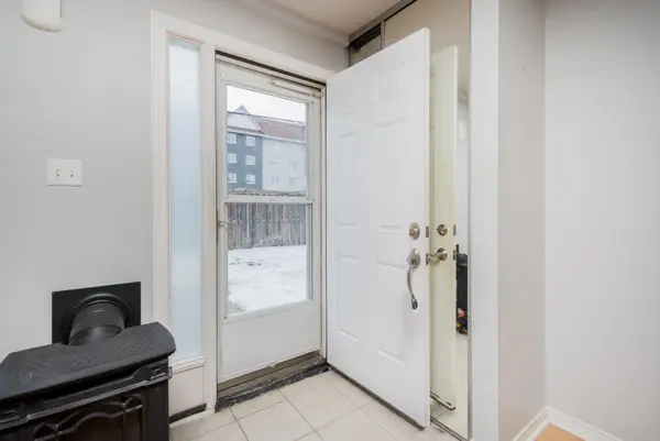 Barrie, ON L4N 7L4,500 Essa RD #3