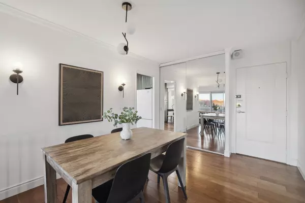 Toronto W03, ON M6N 4X5,250 Scarlett RD #706