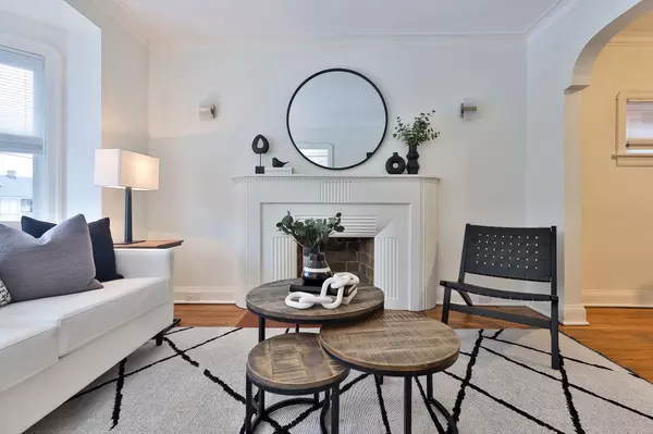 Toronto W04, ON M6E 4N2,16 Little BLVD