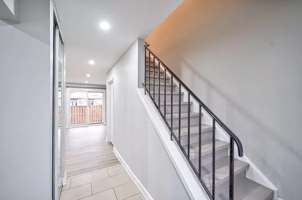 Brampton, ON L6V 3C5,45 Hansen RD N #37