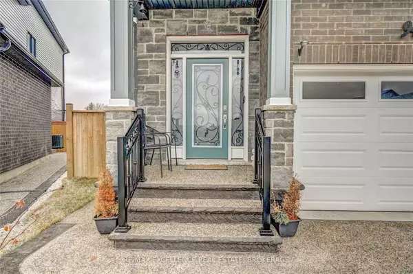 Waterloo, ON N2R 0N2,949 Tartan CT