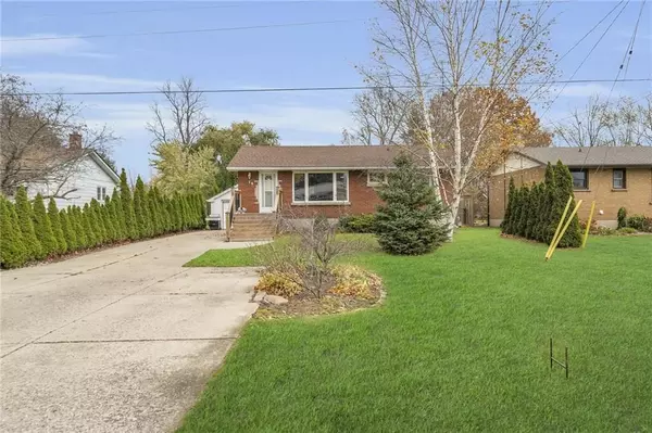 Norfolk, ON N0J 1E0,16 King CRES