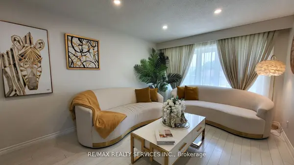 Cambridge, ON N3H 2V2,731 Regent ST