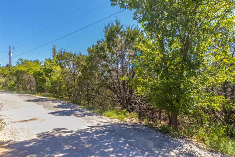 2319 Beverly Drive, Granbury, TX 76048