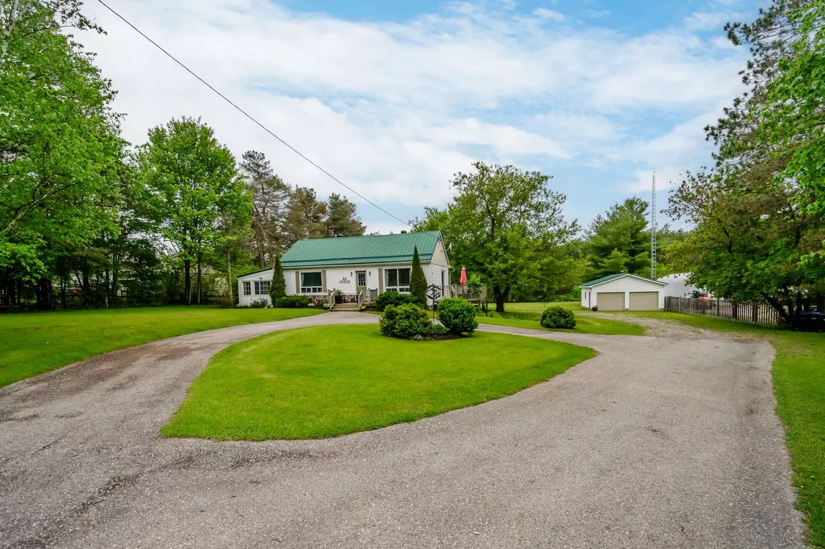 Oro-medonte, ON L4M 4Y8,3514 PENETANGUISHENE RD