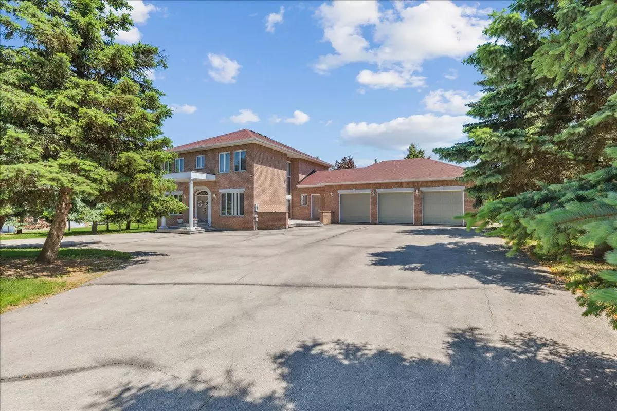 Brampton, ON L6P 0R4,8 Estateview CIR