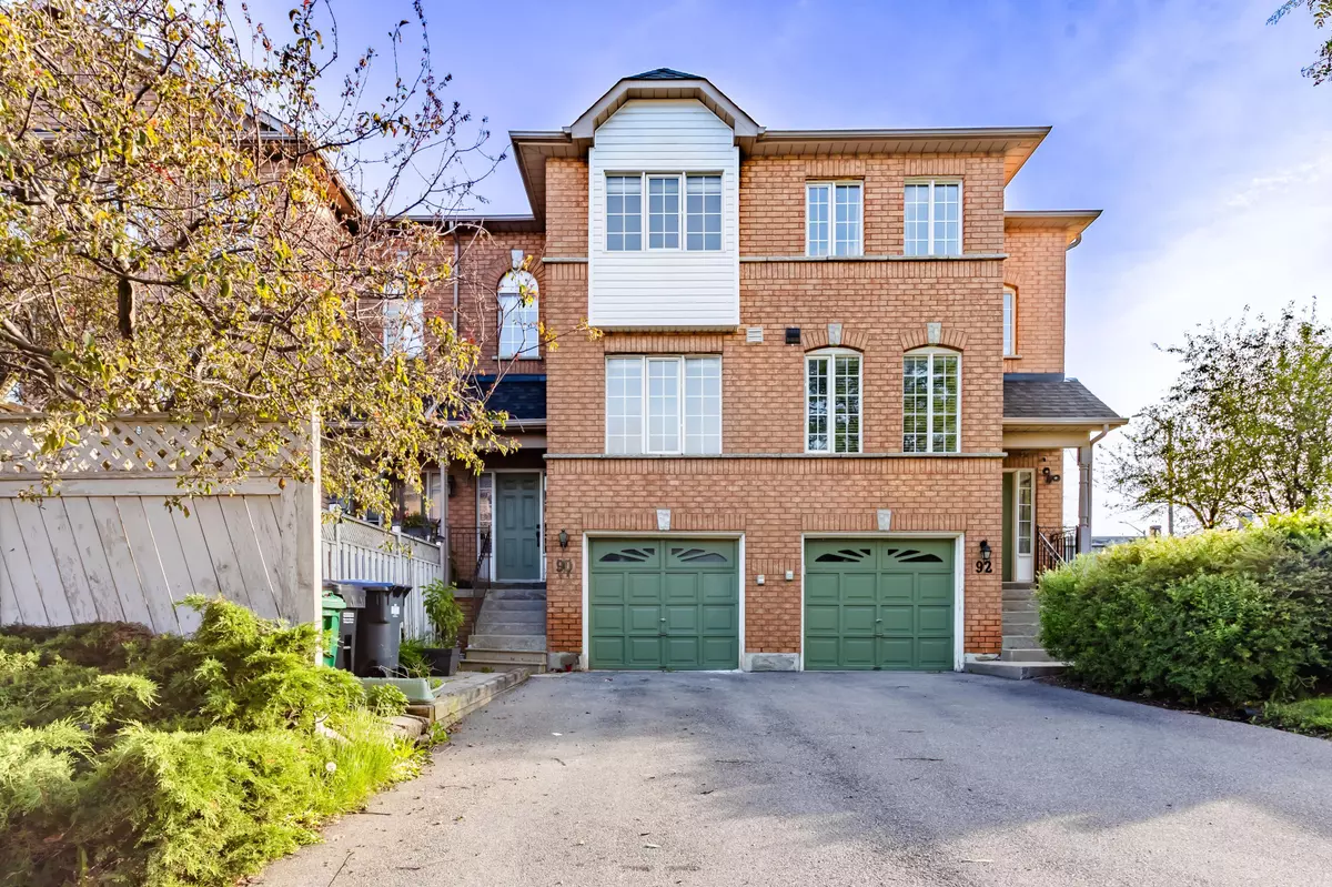 Brampton, ON L6V 4M3,57 Brickyard WAY #90