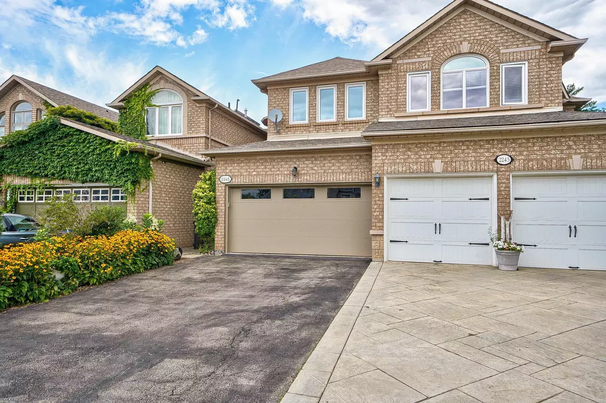 Oakville, ON L6H 6E7,2245 Rockingham DR