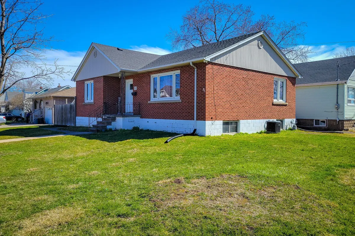 Hamilton, ON L8H 6M6,650 Dunn AVE