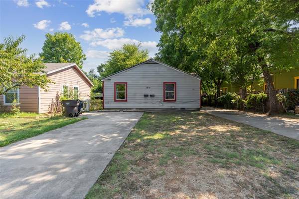 1614 Lincoln Avenue, Fort Worth, TX 76164