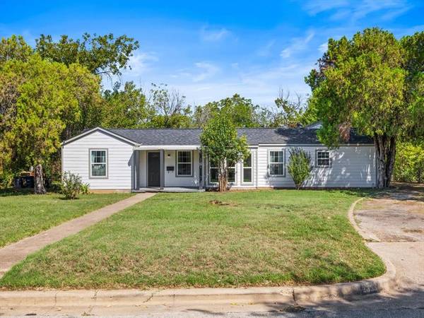 2333 Timberline Drive,  Fort Worth,  TX 76119