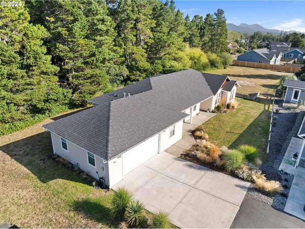 Gearhart, OR 97138,695 Concession CT