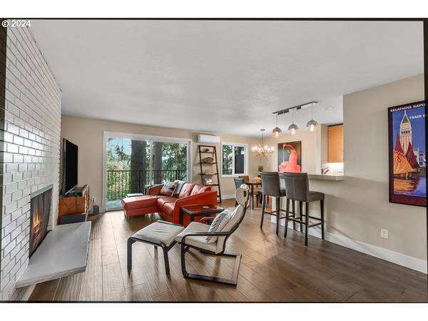 Lake Oswego, OR 97034,200 BURNHAM RD #103