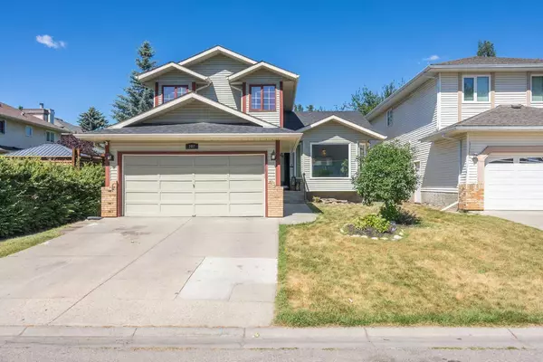 207 Douglasbank DR SE, Calgary, AB T2Z 1X1