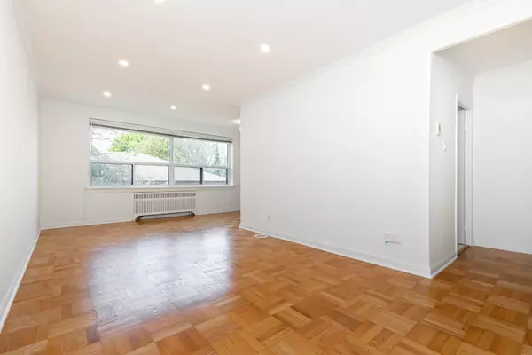 Toronto C04, ON M6B 1H4,2 Ridelle AVE #408