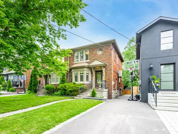 Toronto C11, ON M4G 2B4,20 Crofton RD