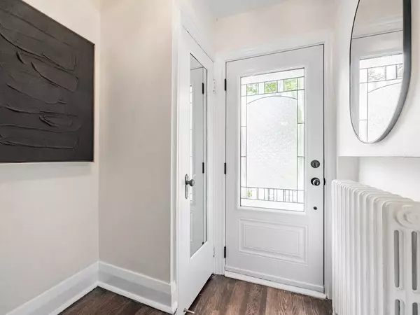 Toronto C11, ON M4G 2B4,20 Crofton RD