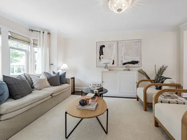 Toronto C11, ON M4G 2B4,20 Crofton RD