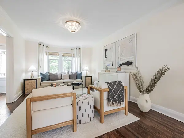 Toronto C11, ON M4G 2B4,20 Crofton RD