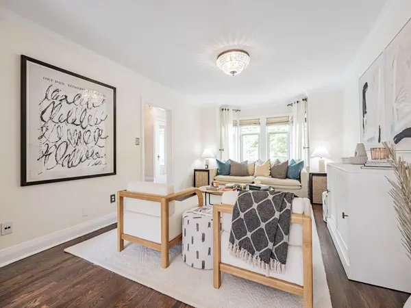 Toronto C11, ON M4G 2B4,20 Crofton RD