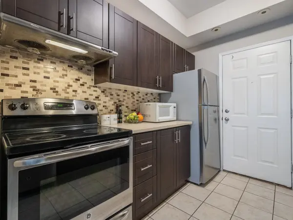 Toronto E04, ON M1K 2E9,901 Kennedy RD #35