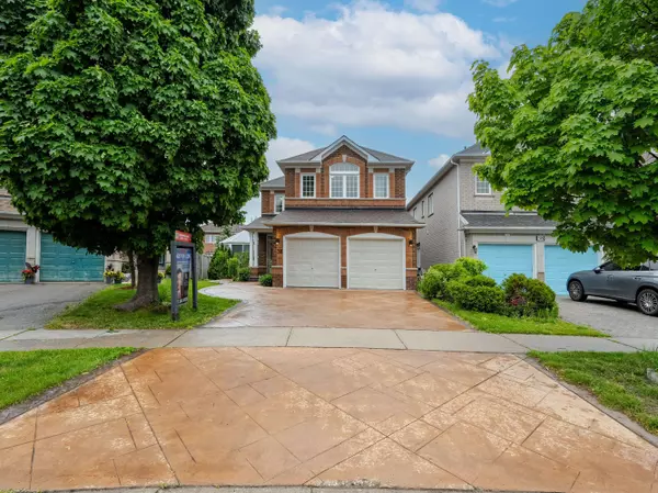 York, ON L4S 1Y9,36 Walnut Grove CRES