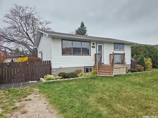 609 1st STREET W, Meadow Lake, SK S9X 1E1