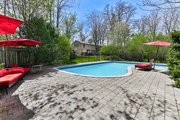 Mississauga, ON L5G 2V1,1239 Stavebank RD