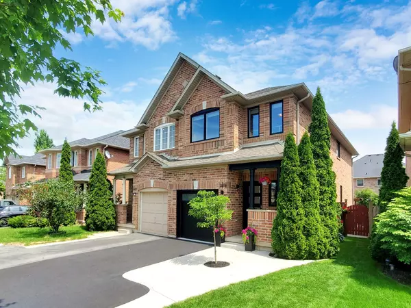 Oakville, ON L6M 3Z7,1484 Warbler RD