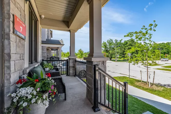 Oakville, ON L6M 5L2,1412 Yellow Rose CIR