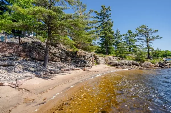 Georgian Bay, ON L0K 1S0,2 Island 960 N/A