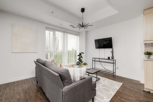 Waterloo, ON N2J 0E5,158 KING ST N #702