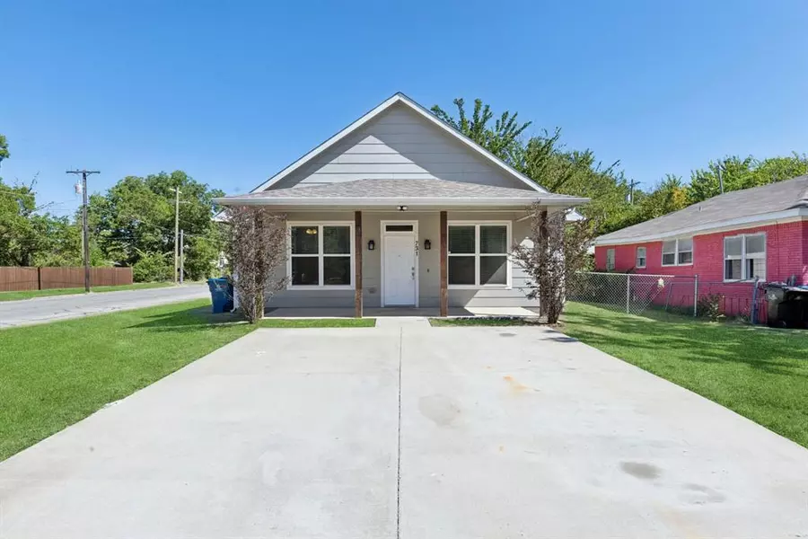 731 W Bond Street, Denison, TX 75020