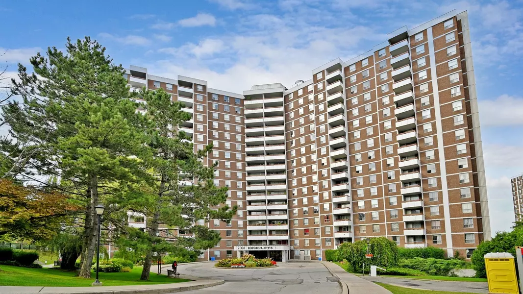 10 Edgecliff Golfway #515, Toronto C11, ON M3C 3A3