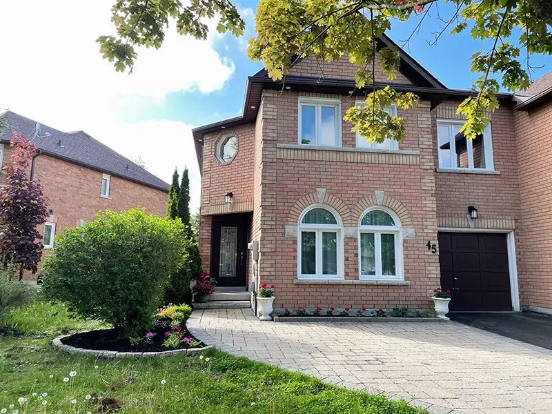 Richmond Hill, ON L4E 3T9,45 Mistleflower CT