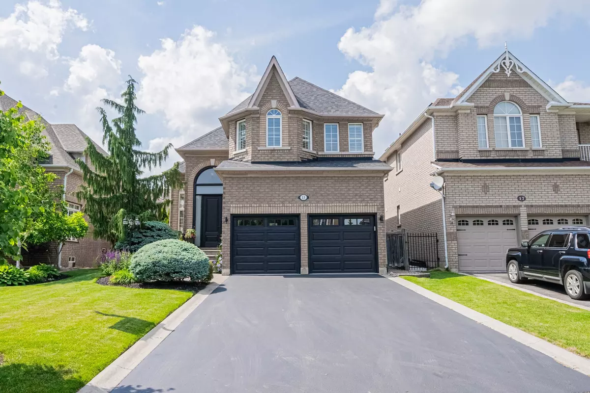 Halton Hills, ON L7G 5X9,15 Robina AVE