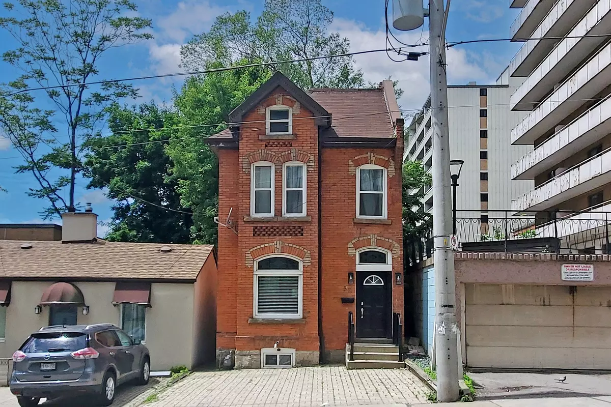 Hamilton, ON L8P 3N5,98 Hess ST S