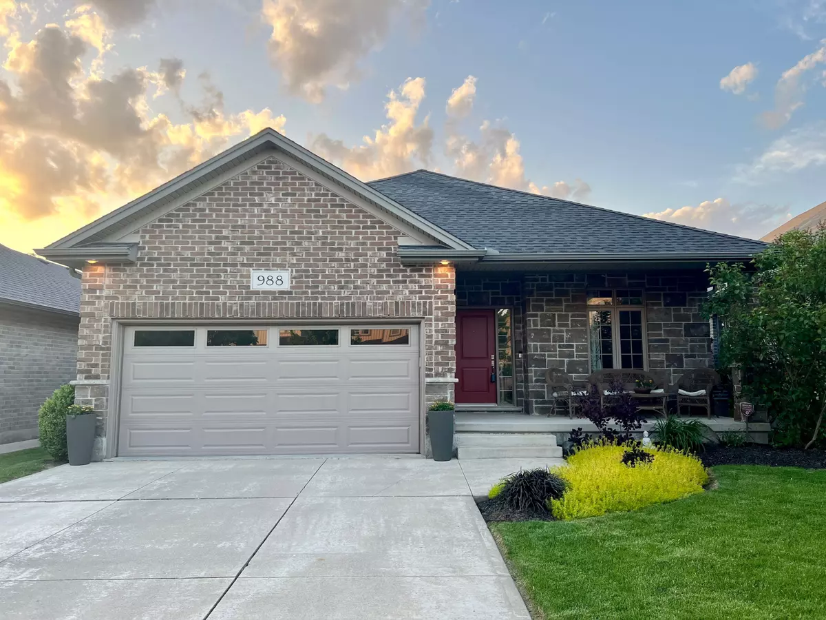 London, ON N6G 0B6,988 Moy CRES