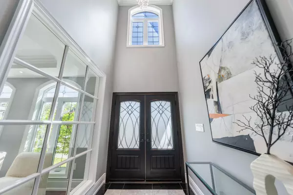 Toronto E04, ON M1L 2X9,18 Westbourne AVE