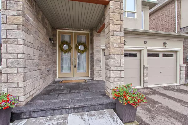 East Gwillimbury, ON L9N 0S1,10 Mondial CRES