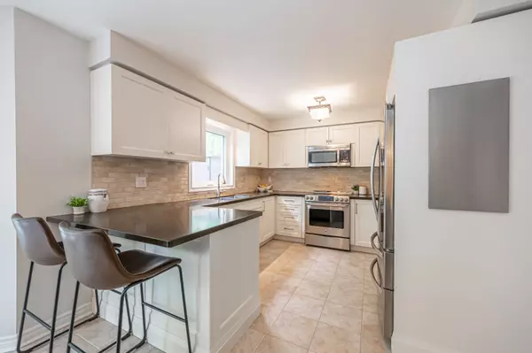 Barrie, ON L4N 9R8,31 Crimson Ridge RD