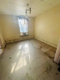 Hamilton, ON L8L 5A1,101 Cathcart ST