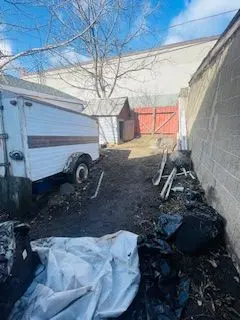 Hamilton, ON L8L 5A1,101 Cathcart ST