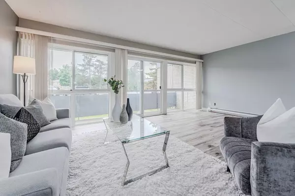 Guelph, ON N1G 2V5,105 Conroy CRES #309