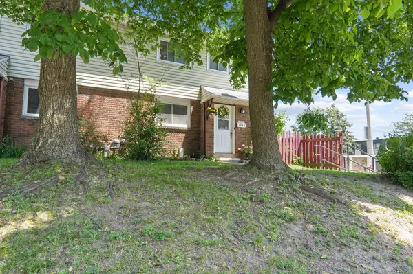 1476 Heatherington RD #H   103, Ottawa, ON K1V 6S1